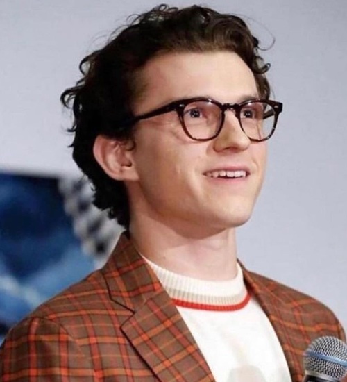 Tom Holland's Curly Haircut