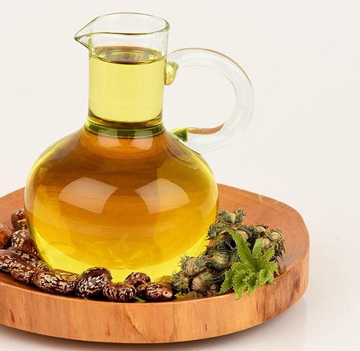 Castor Oil for Pimples On Lip