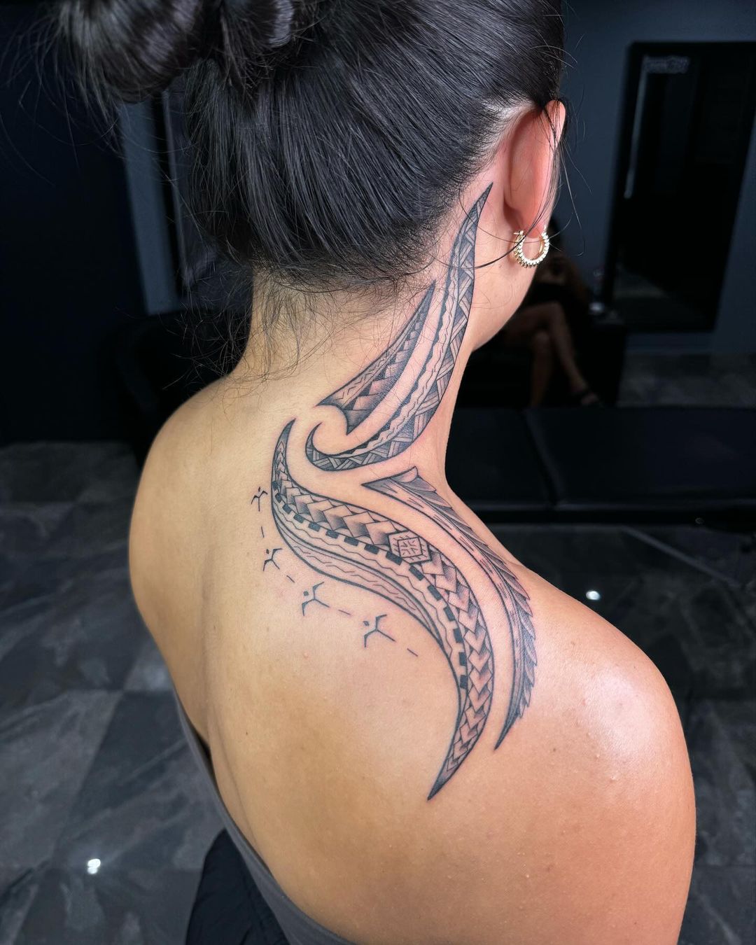 Graceful Samoan Shoulder Tattoo For Women
