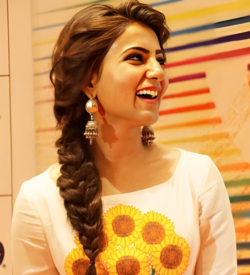 Hairstyles With Anarkali Dress 20