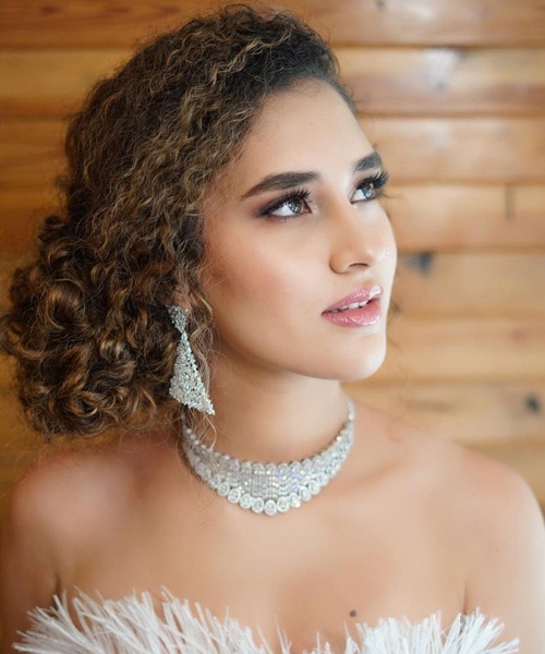 Indian Bun Hairstyles 5