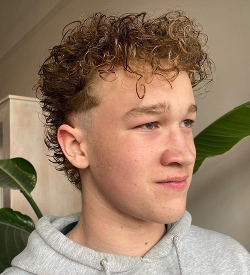 Short Haircut for Curly Hair