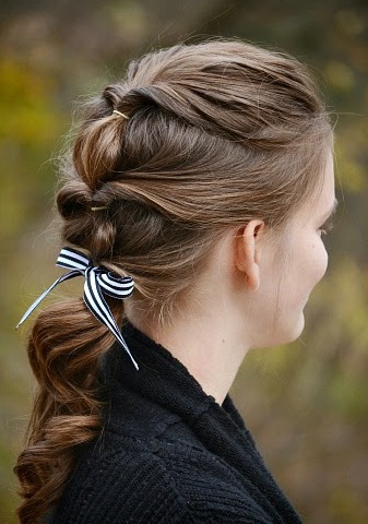 inverse ponytail