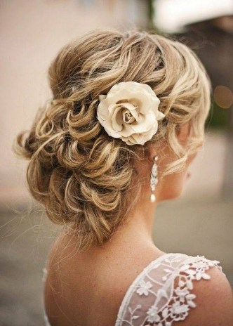 messy bun for engagement