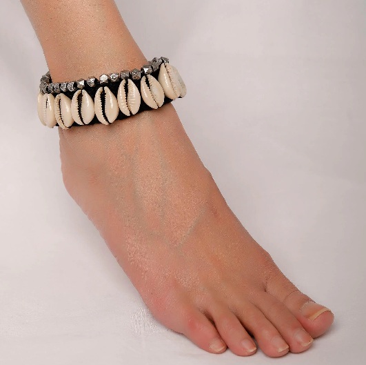Black Thread Shell Anklet