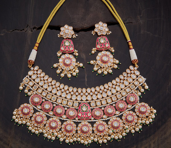 Heavy Kundan Necklace Set For Bridal