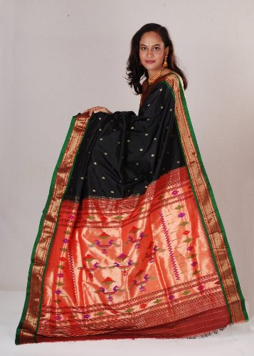 The Pune Designer Nauvari Saree