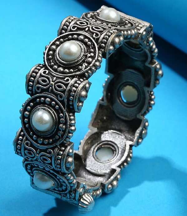 Oxidised Pearl Bangles