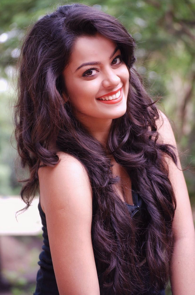 Bhojpuri Film Actress Nidhi Jha