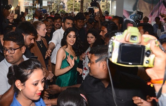 janhvi kapoor photos