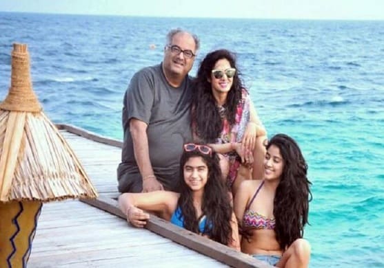 janhvi kapoor bikini pics