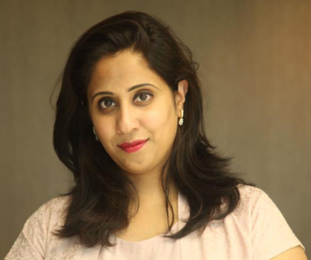 beautiful young female entrepreneurs in india