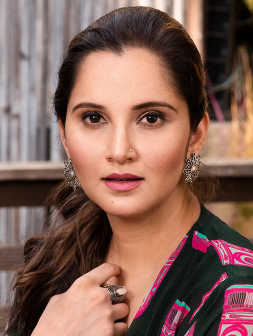 Sania Mirza Large Eyes