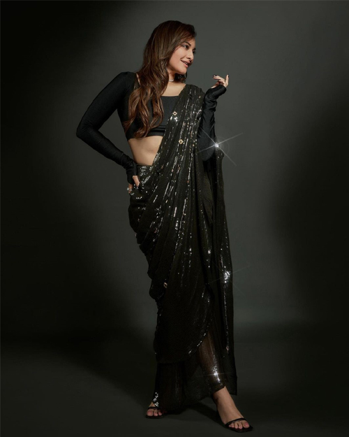 Sonakshi Sinha 5.7 Ft