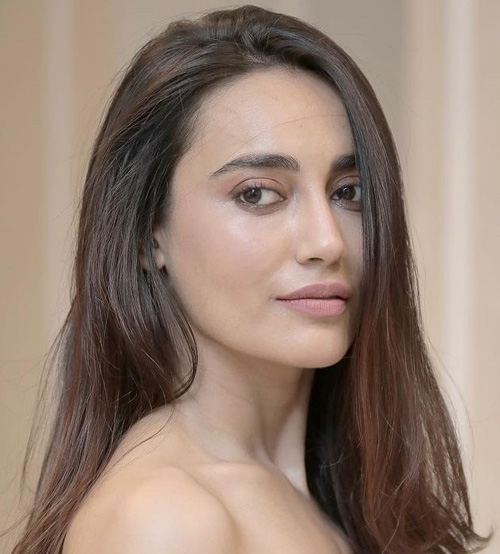 Surbhi Jyoti Huge Eyes