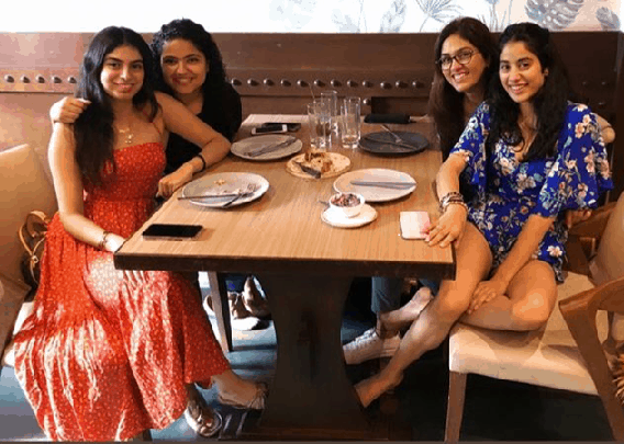 janhvi kapoor images