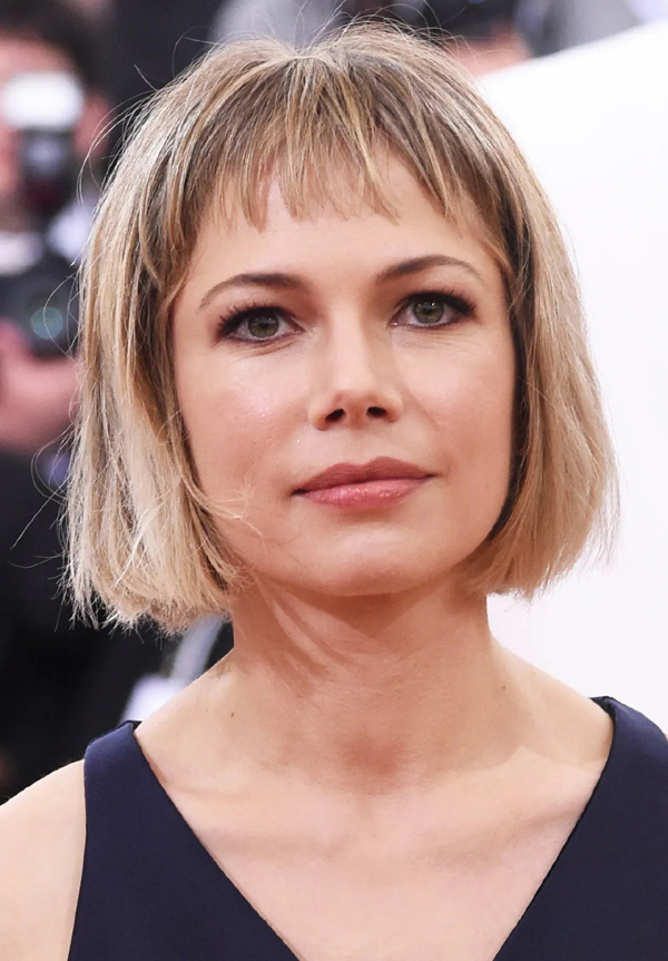 Round Face Model Michelle Williams