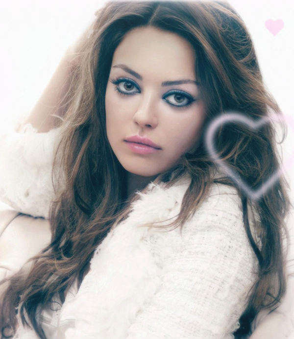 Round Face Model Mila Kunis