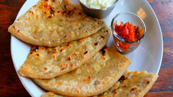 Night street food in pune