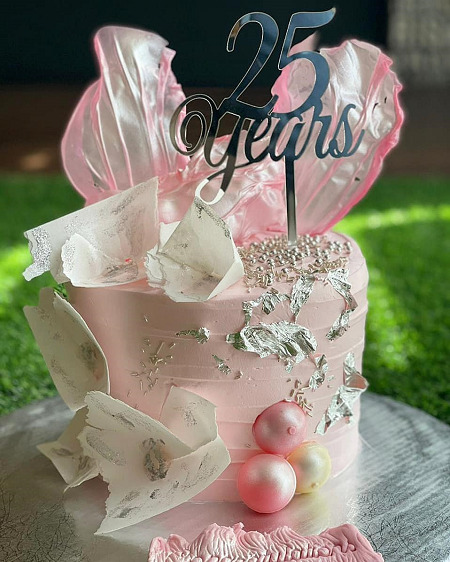 Beautiful 25th Anniversary Cake Design