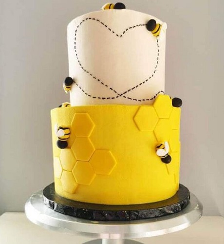 Bee Mine Cake For Valentine’s Day