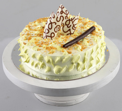 Crunchy Butterscotch Cake Design