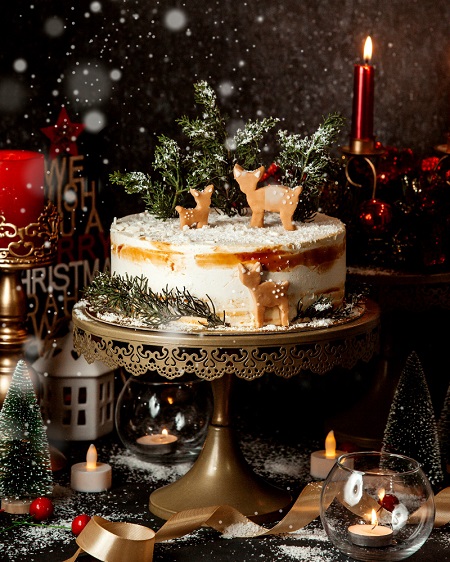 Deer Theme Christmas Cake
