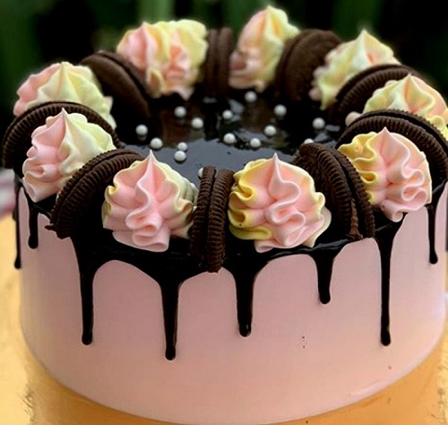 Exotic Strawberry Cake Design