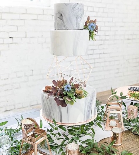 Fondant Icing Wedding Cake