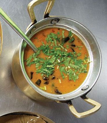 best gujarati food in vadodara