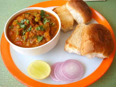 best gujarati food in gandhinagar
