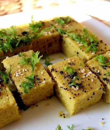 famous dish of gujarat