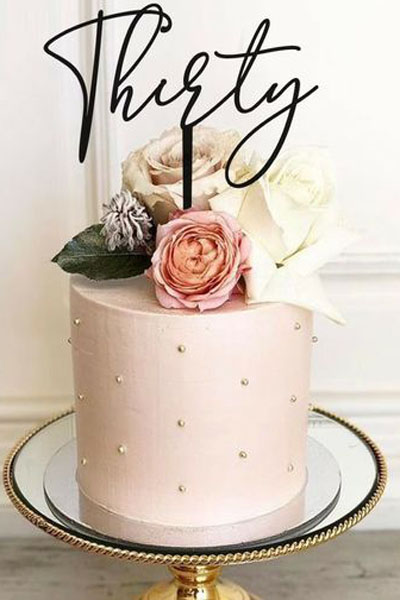 Minimal 30 Cake Design
