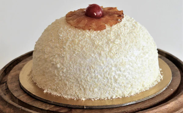 cake design pineapple flavour 