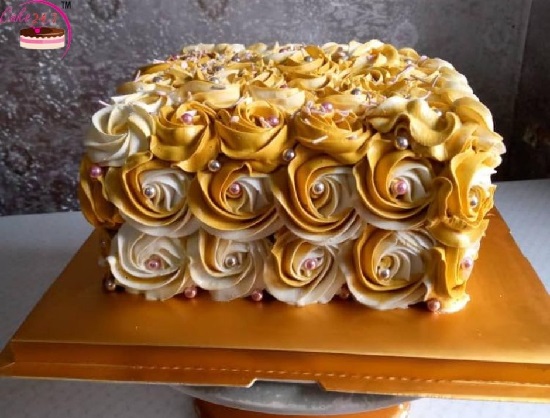 Rosy Design Square Cream Cake Design