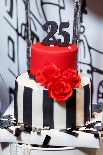 Silver Jubilee Vintage Cake Design