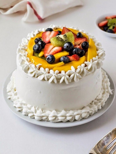 Simple Fruit Cake Design With Cream
