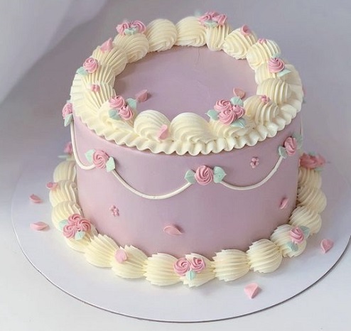 Small Round Cake Design