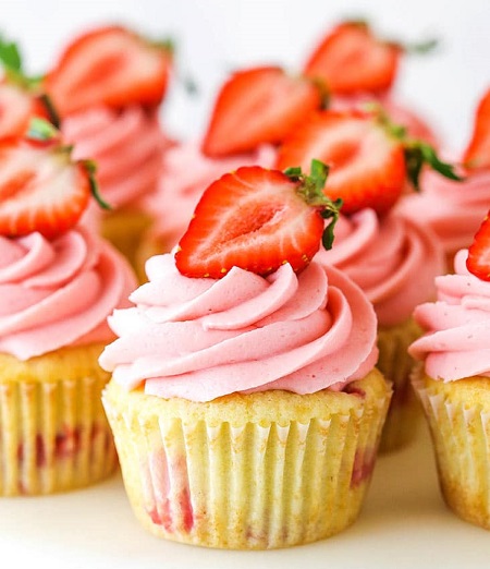 Strawberry Cupcake Design