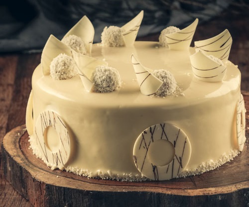 White Chocolate Cake Design