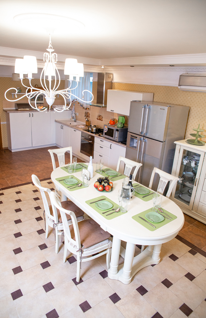 Large Kitchen Cum Dining Room