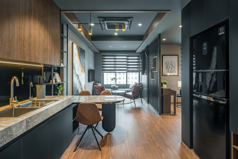 Grey And Black Kitchen Shelf Idea