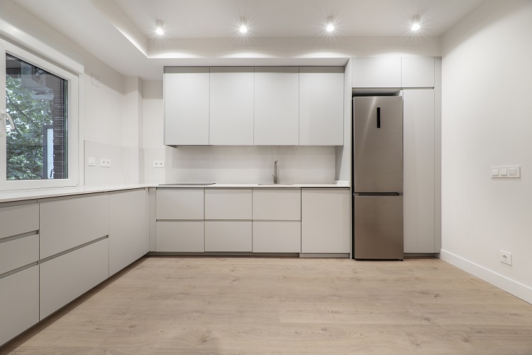 Kitchen Cabinet with Integrated Appliances