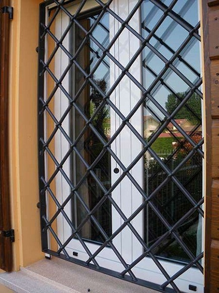 Mesh Pattern Window Grill