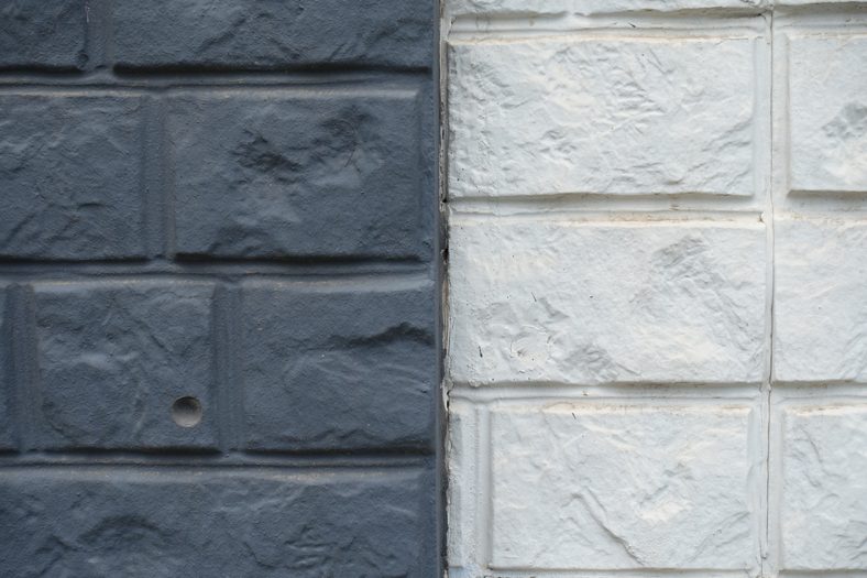 Black And White Veneer Brick Wall