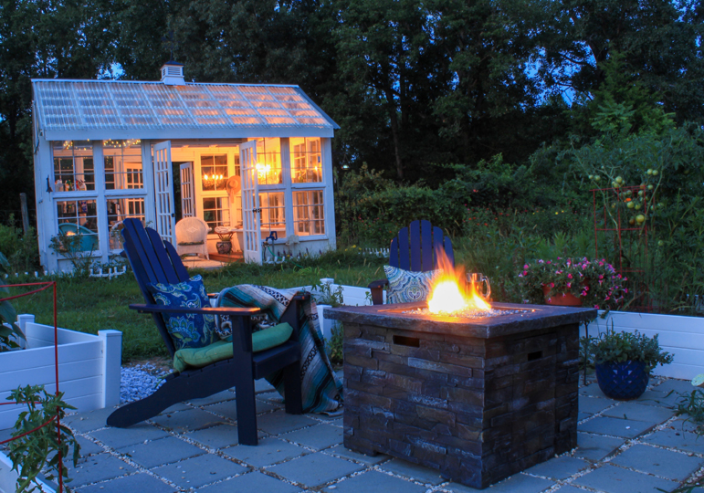 Fire Pit Lounge