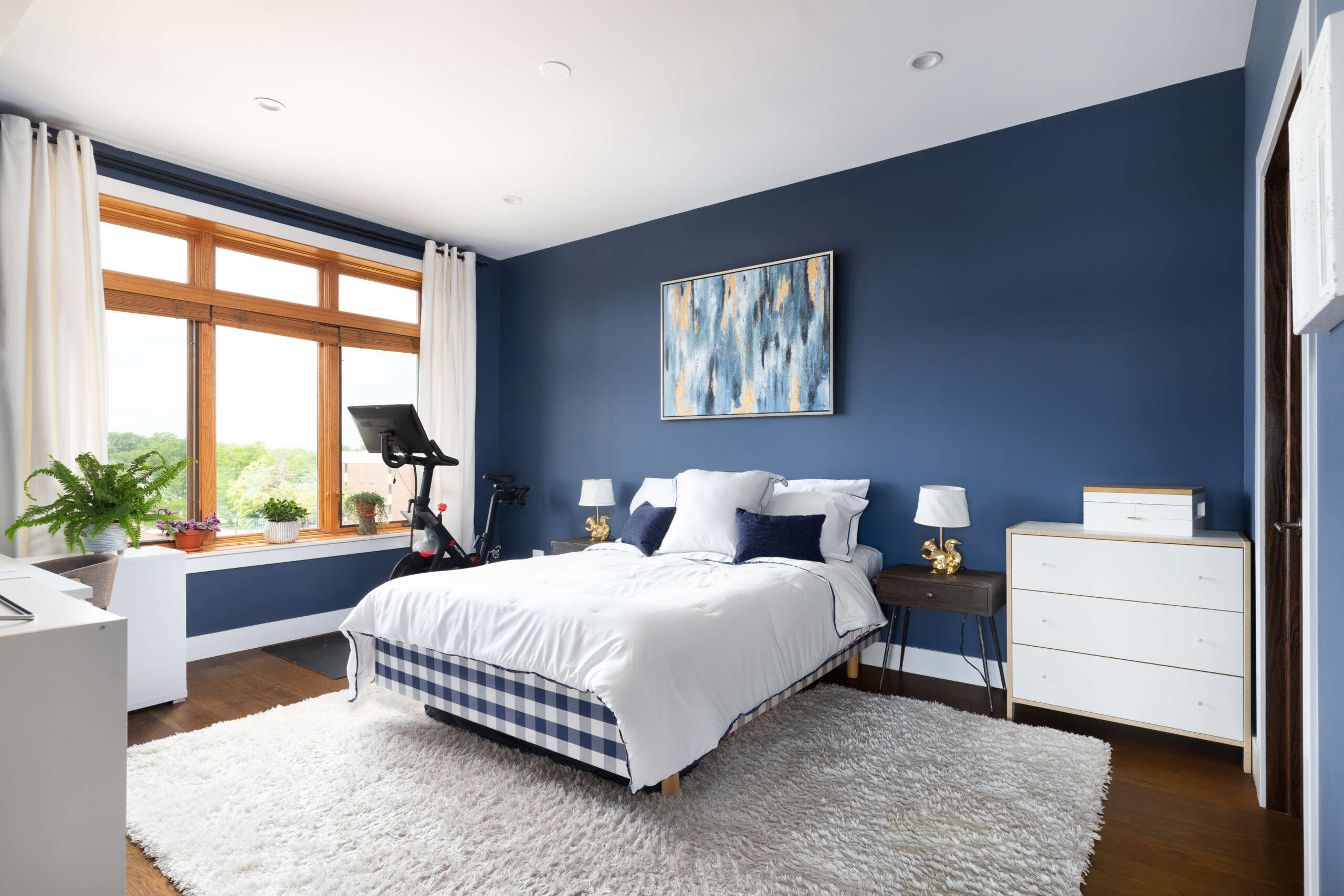 Navy blue bedroom scaled