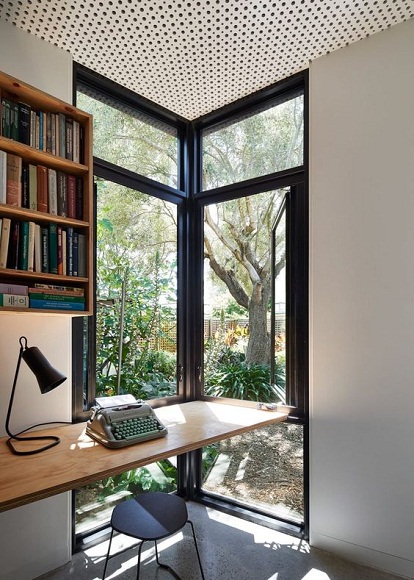 Corner Window Design
