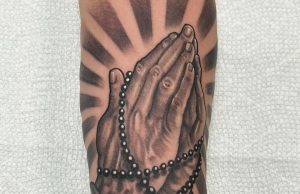 15+ Praying Hands Tattoo Designs That Symbolize Faith