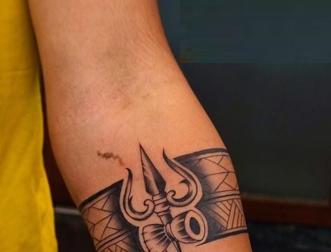 20+ Inspiring Armband Tattoo Designs and Their Meanings